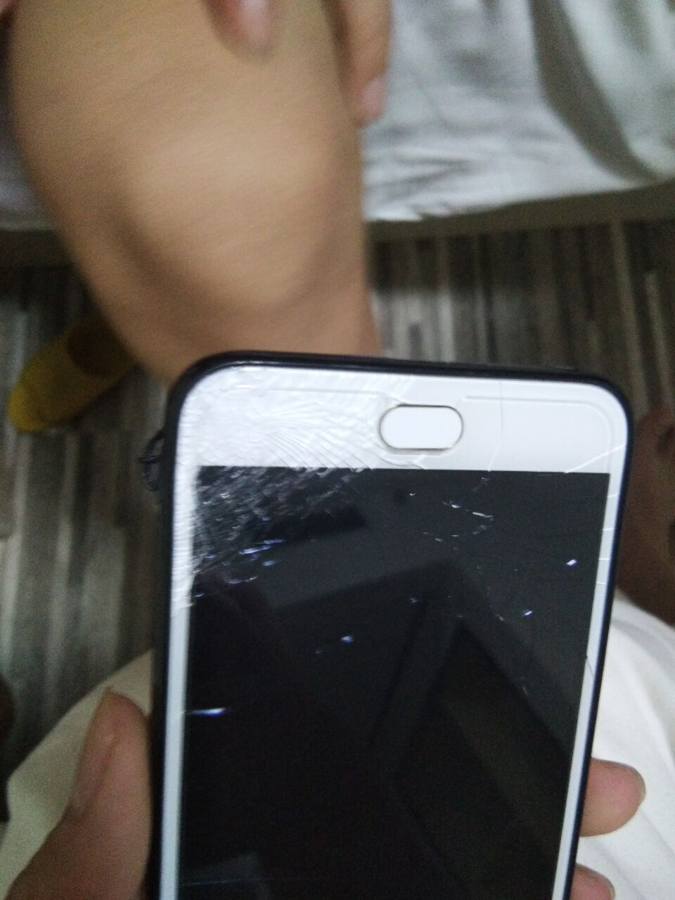 oppoa59s换屏幕多少钱?