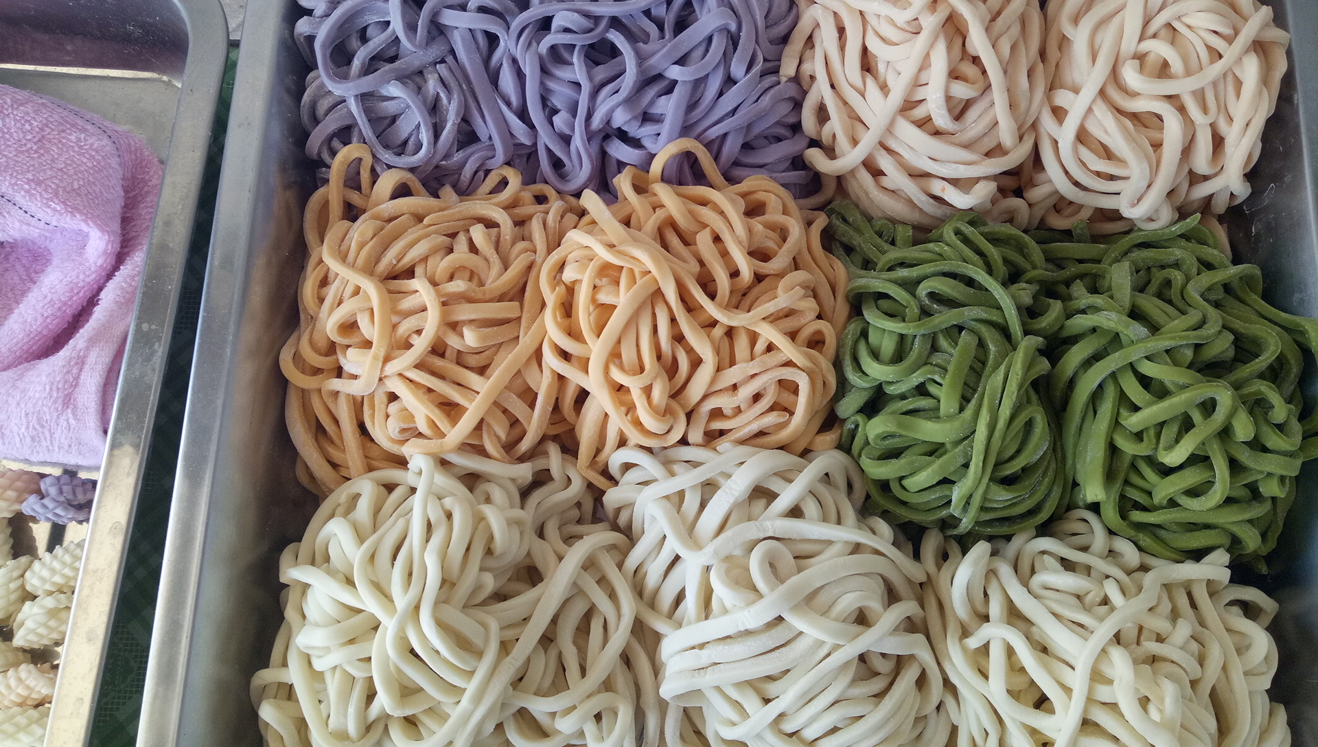 纯绿色蔬菜汁面食