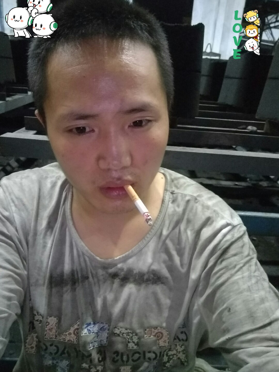打工仔挖地窖囚禁女孩_我是个打工仔