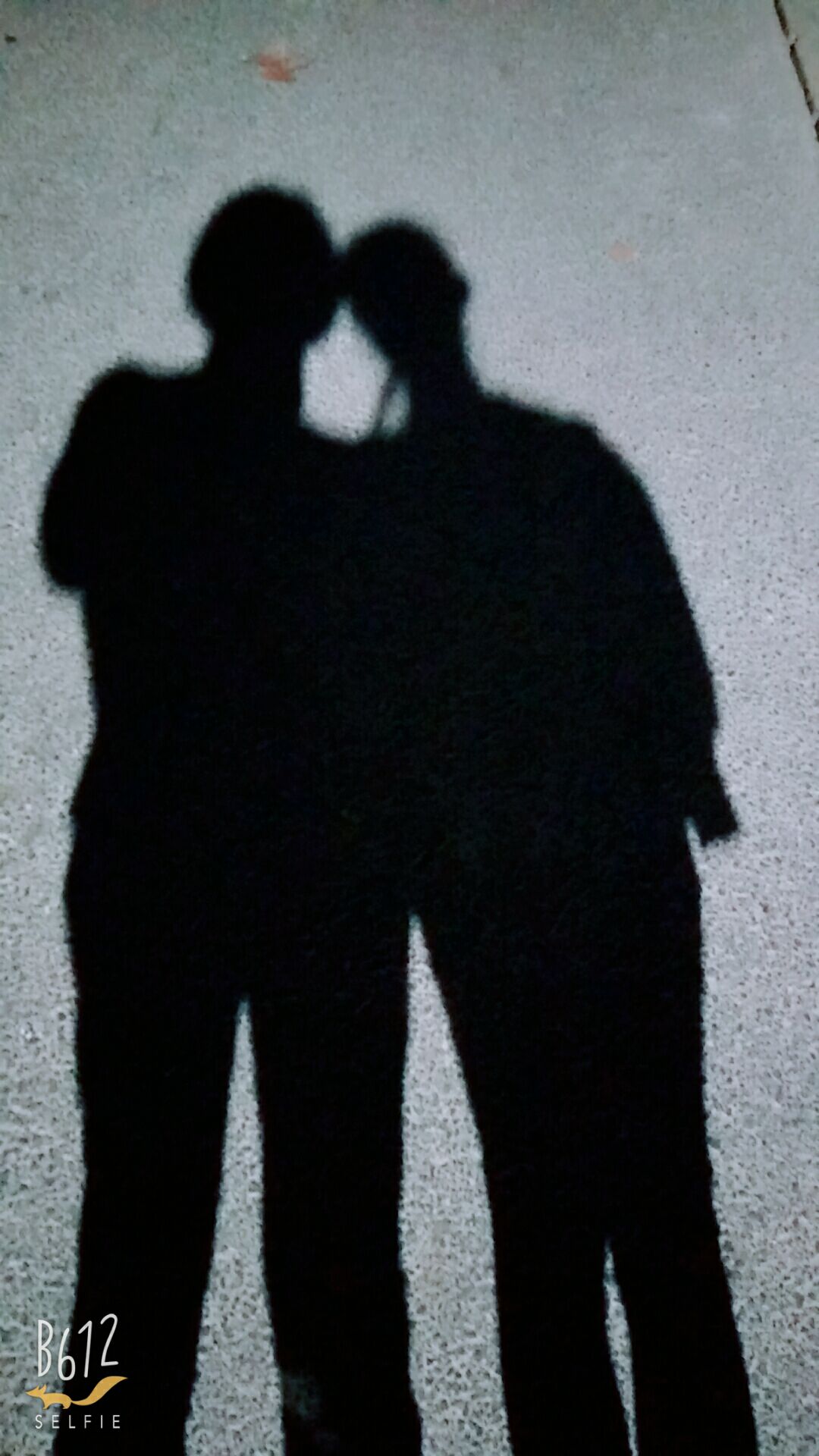 一个人和他的影子图片,一个人一个影子,一个人夜晚影子图片_大山谷图库