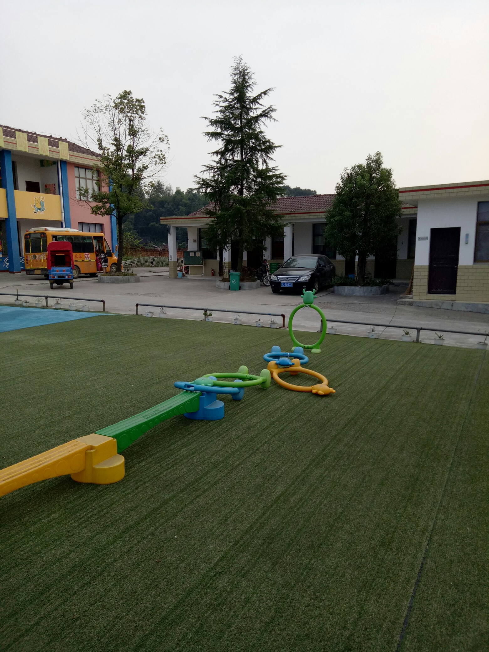 山区公办幼儿园,很多贫困幼儿等待大家资助