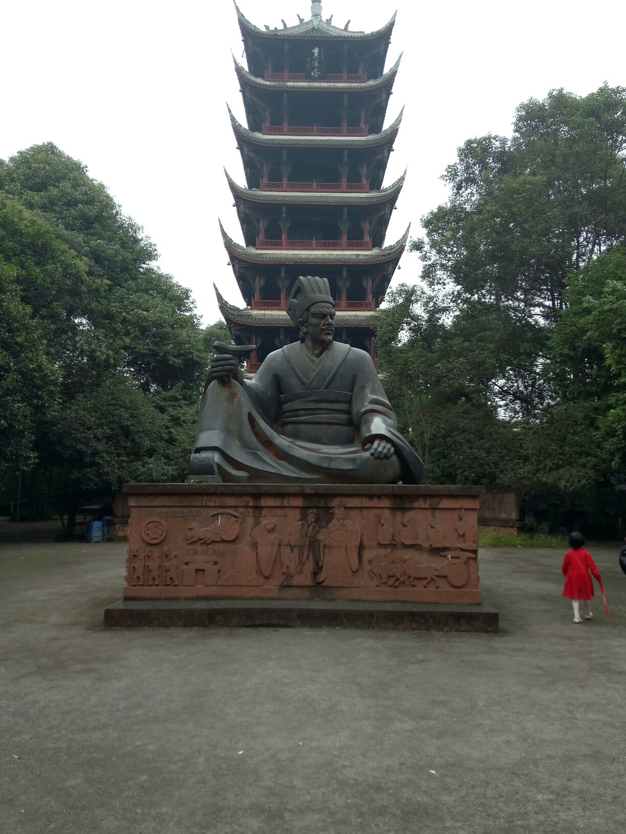 熏风塔.由于最近没有对外开放,所以只有外景.