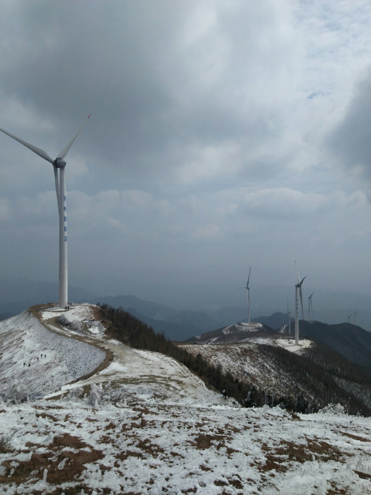 大熊山雪景图片