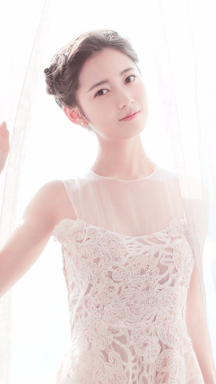 严艺丹   醉城伤 真的很好听,推荐给你们!