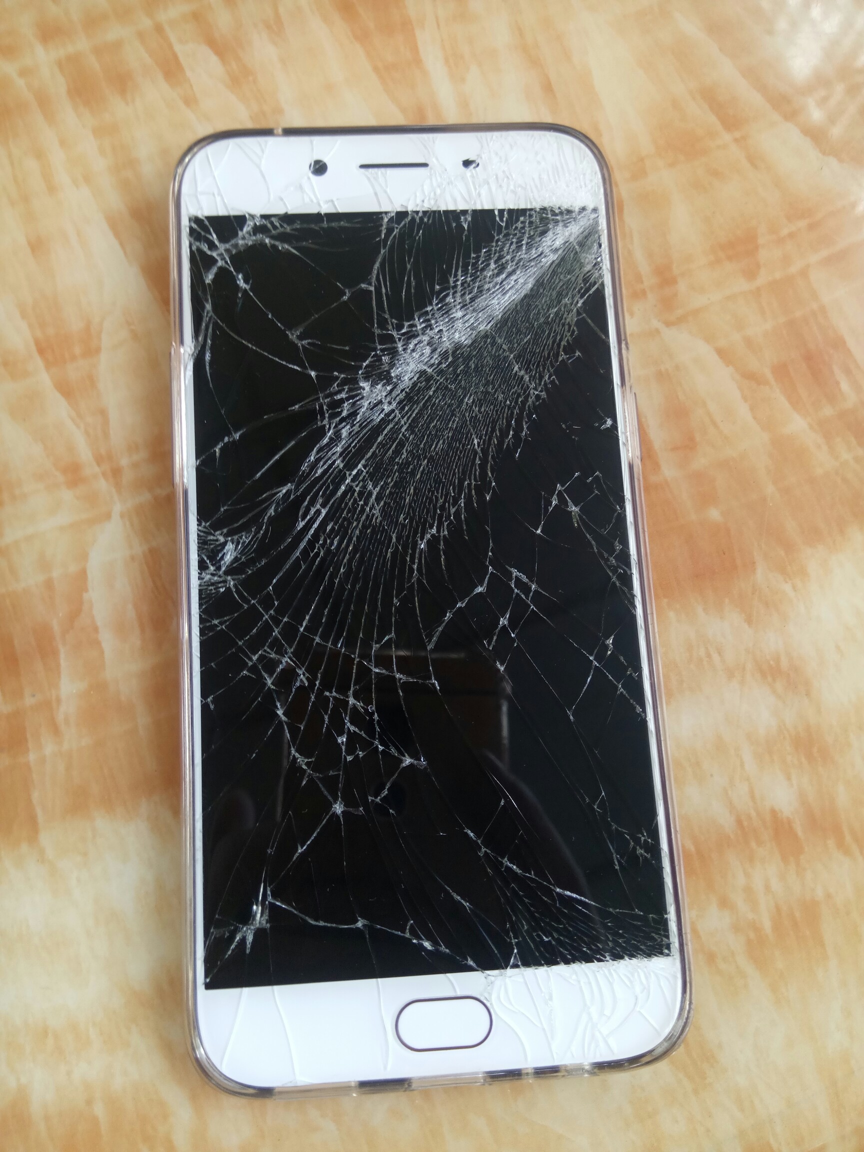 手机摔碎真实图片,OPPO图片