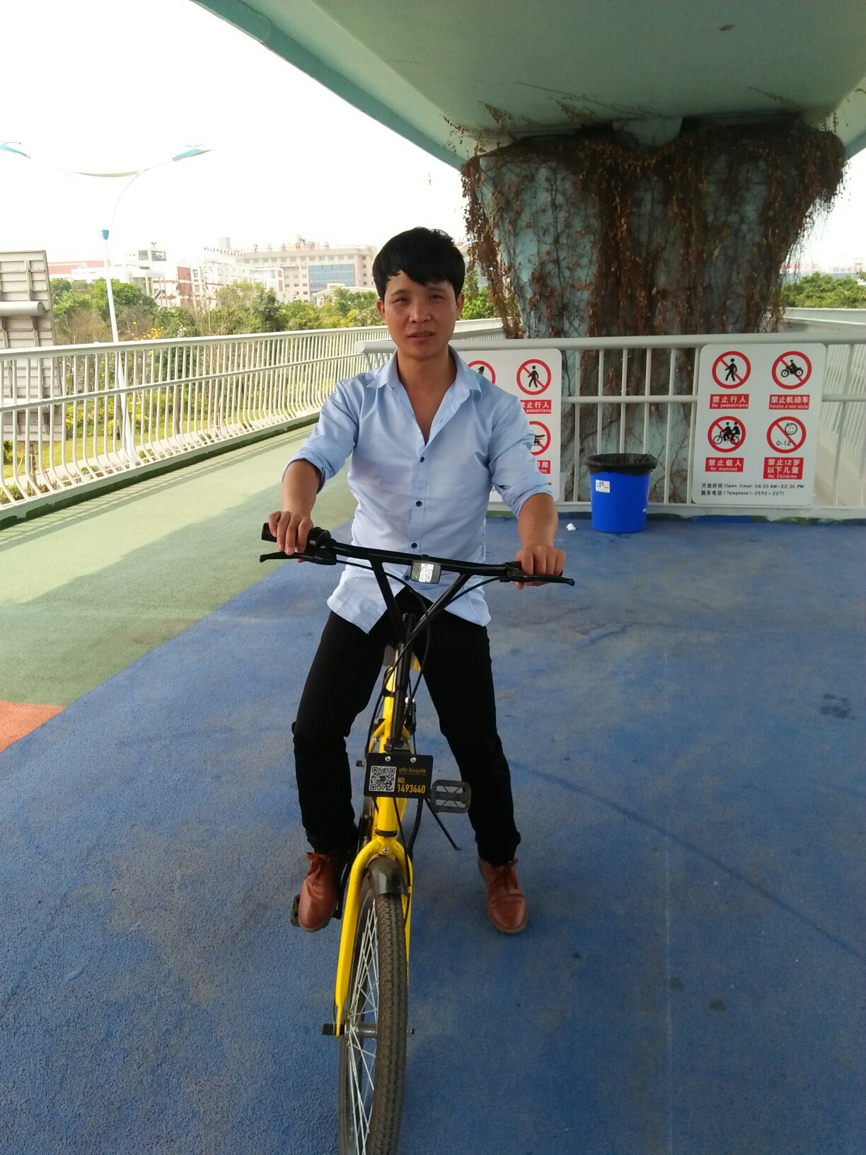 夏天骑小黄,微吹着也热,正式进入夏季了