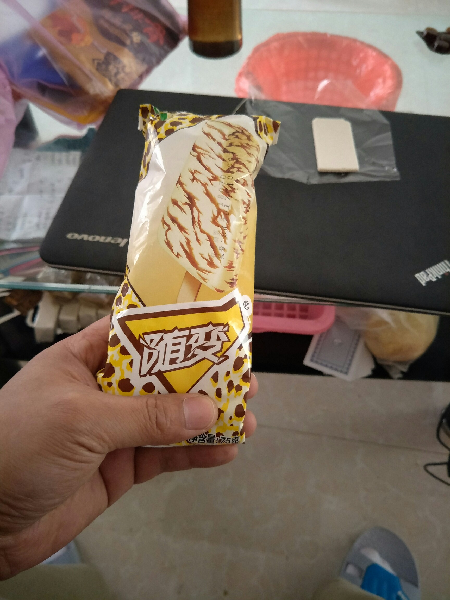 朋友问我吃什么雪糕,我说什么都行随便,结果