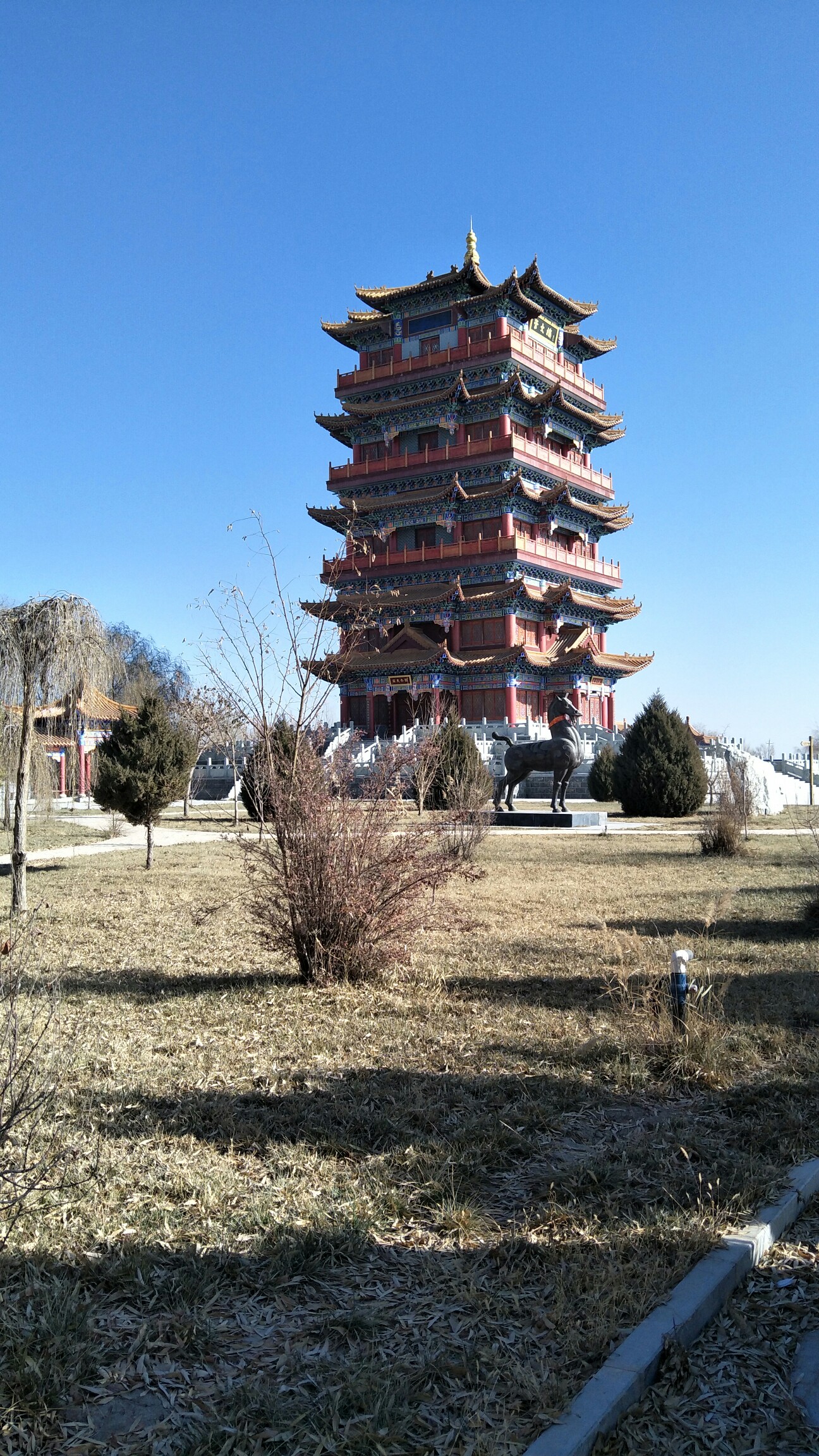 崇文楼与状元马