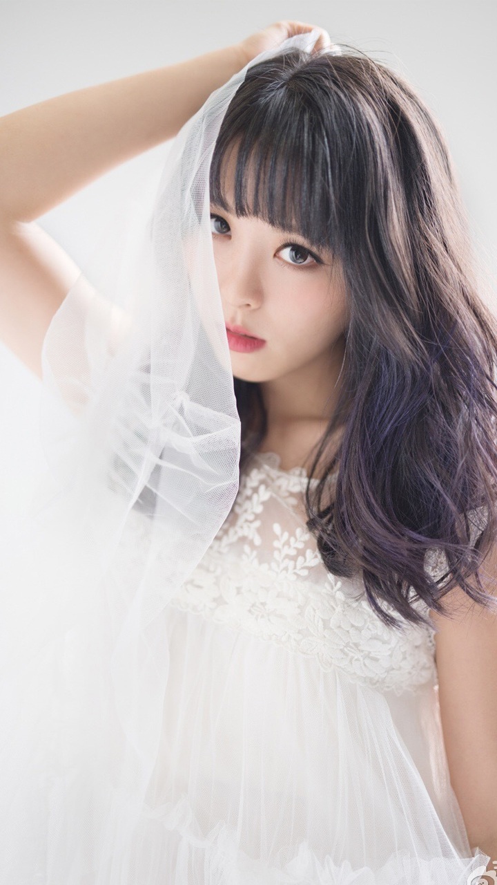 还有这些都是童可可的图片.