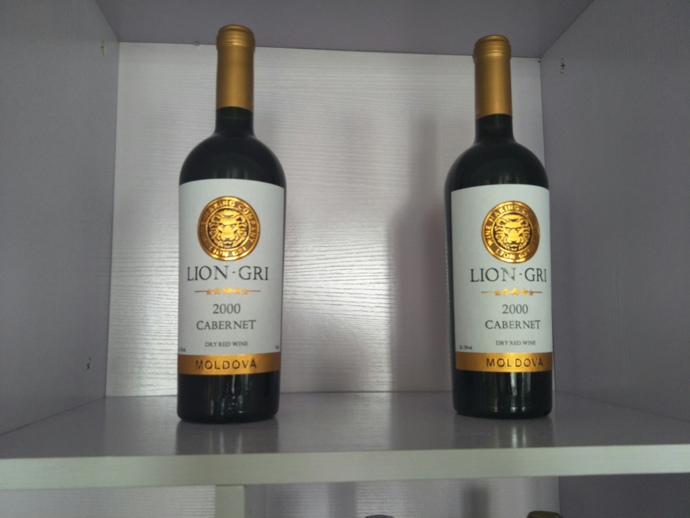 红酒批发,价格便宜.要货找我