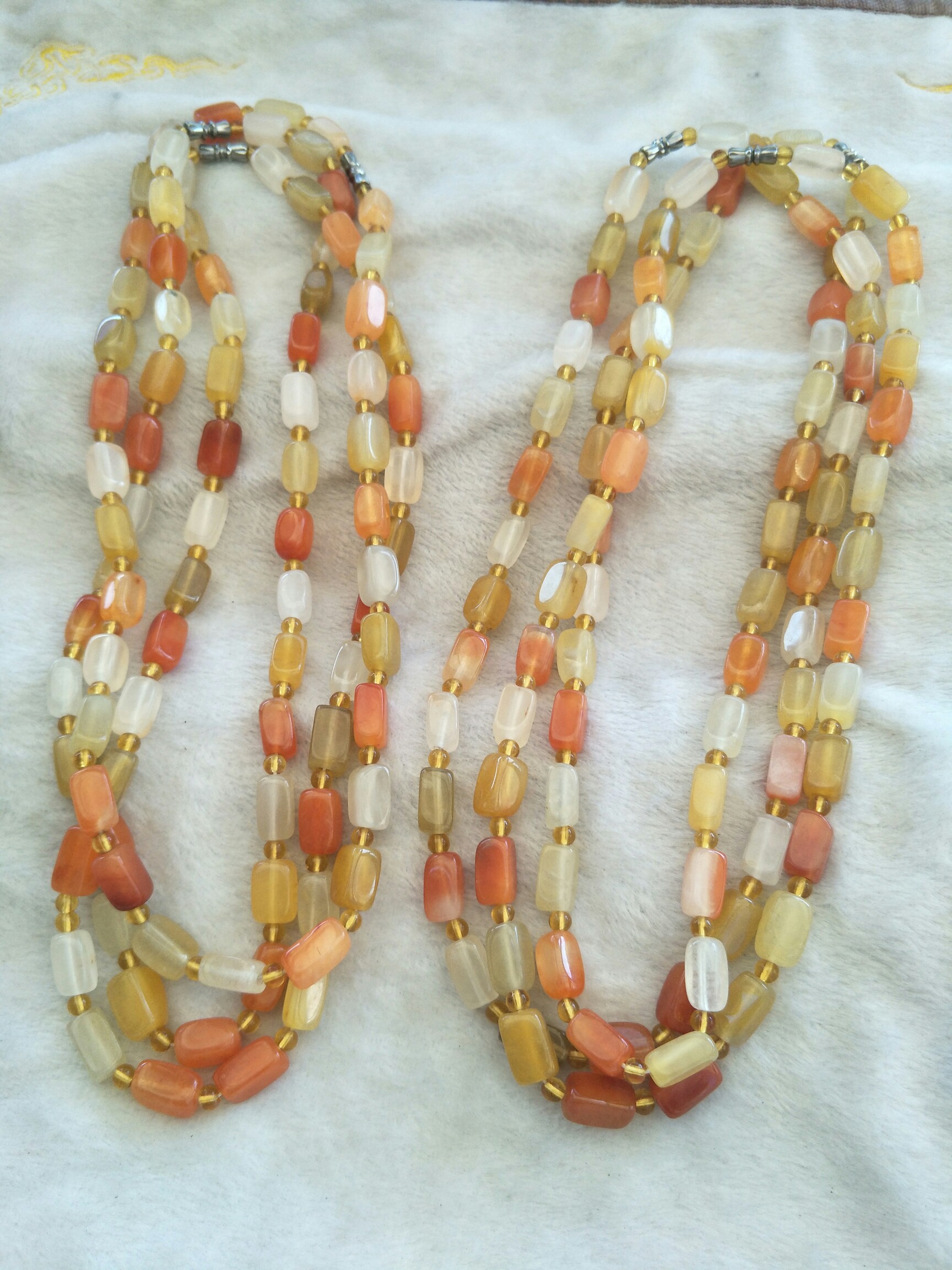 金丝玉随形项链