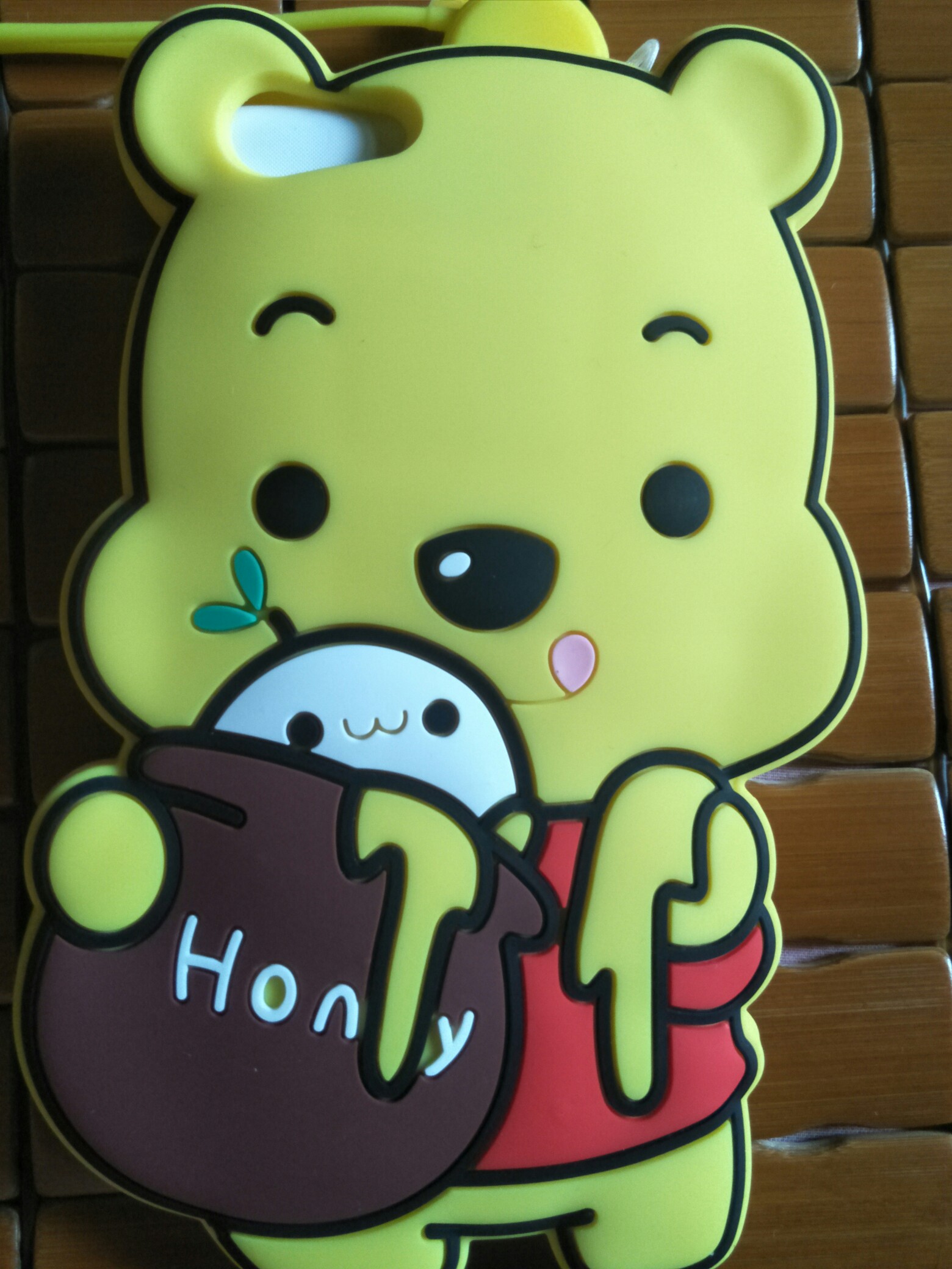 刚买了架蜜罐熊的手机壳,有没有很萌.[表情][表情.