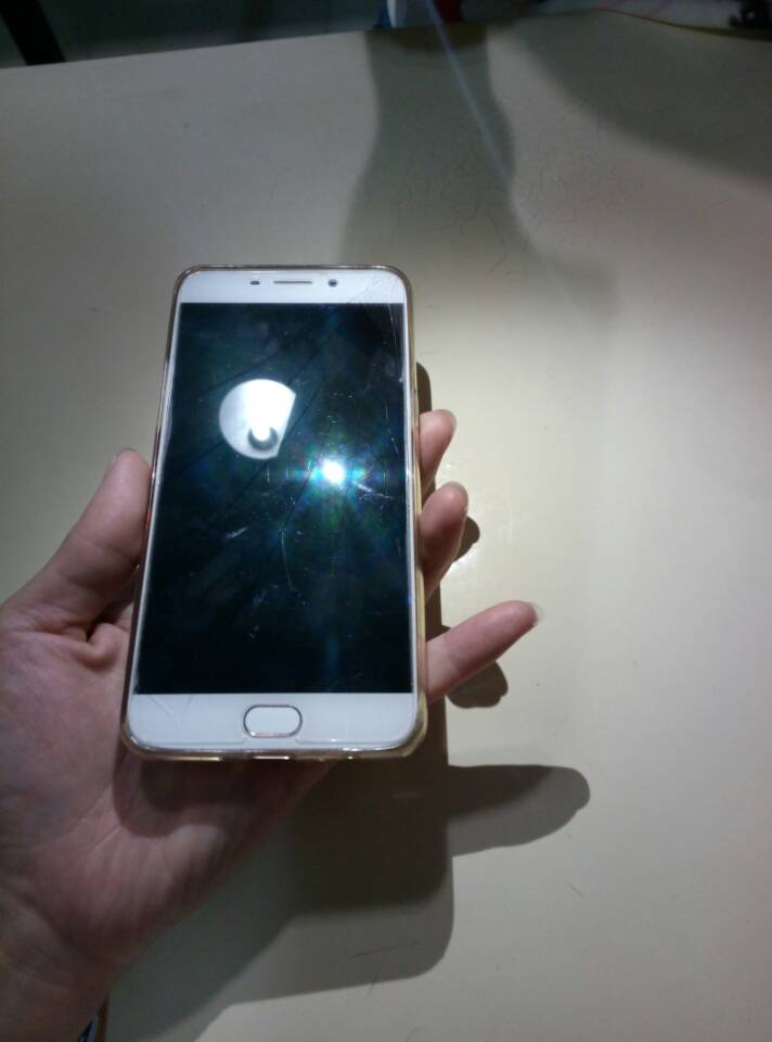 我的oppor9屏幕碎了