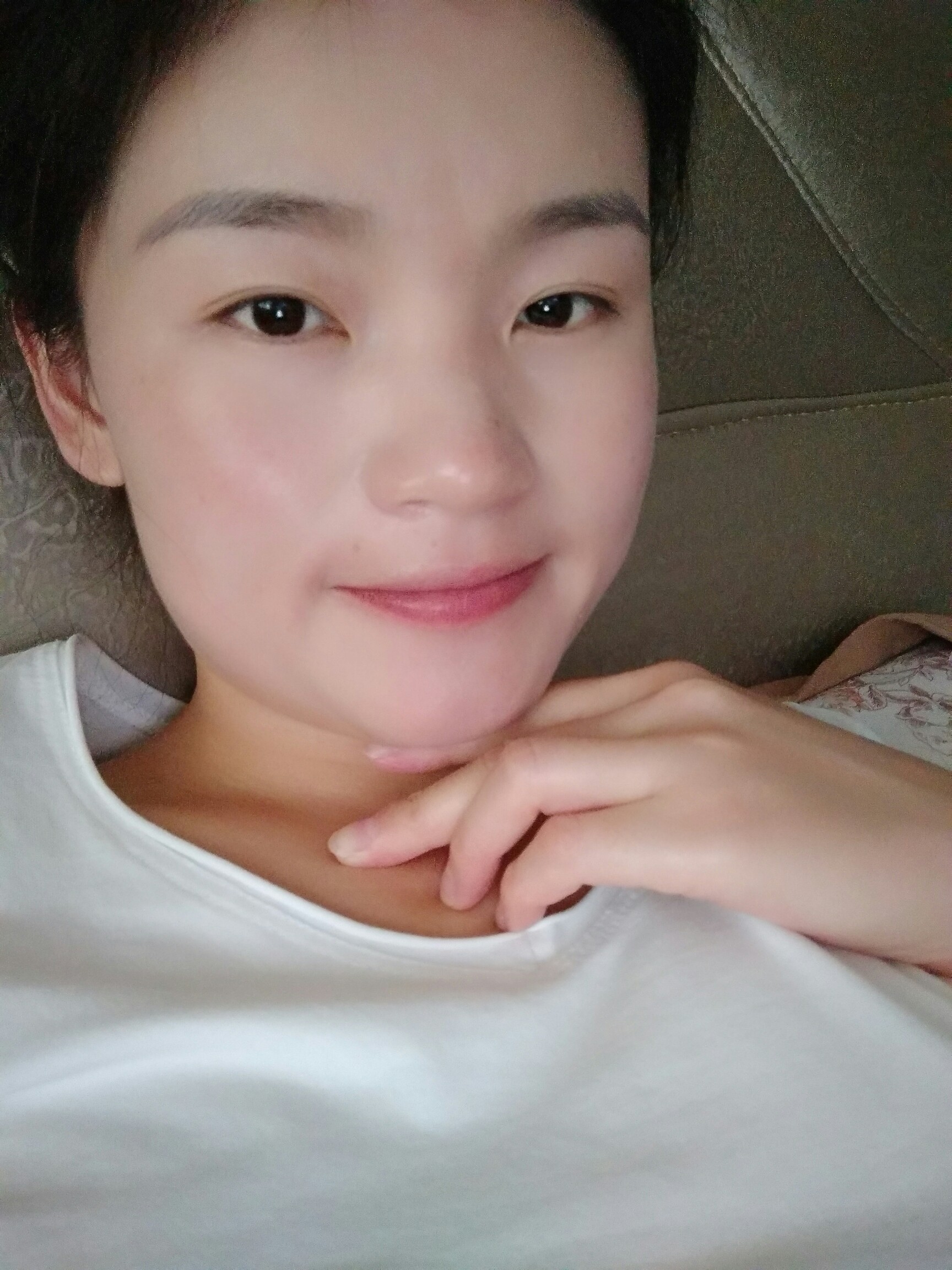自拍会上瘾#今天我素颜