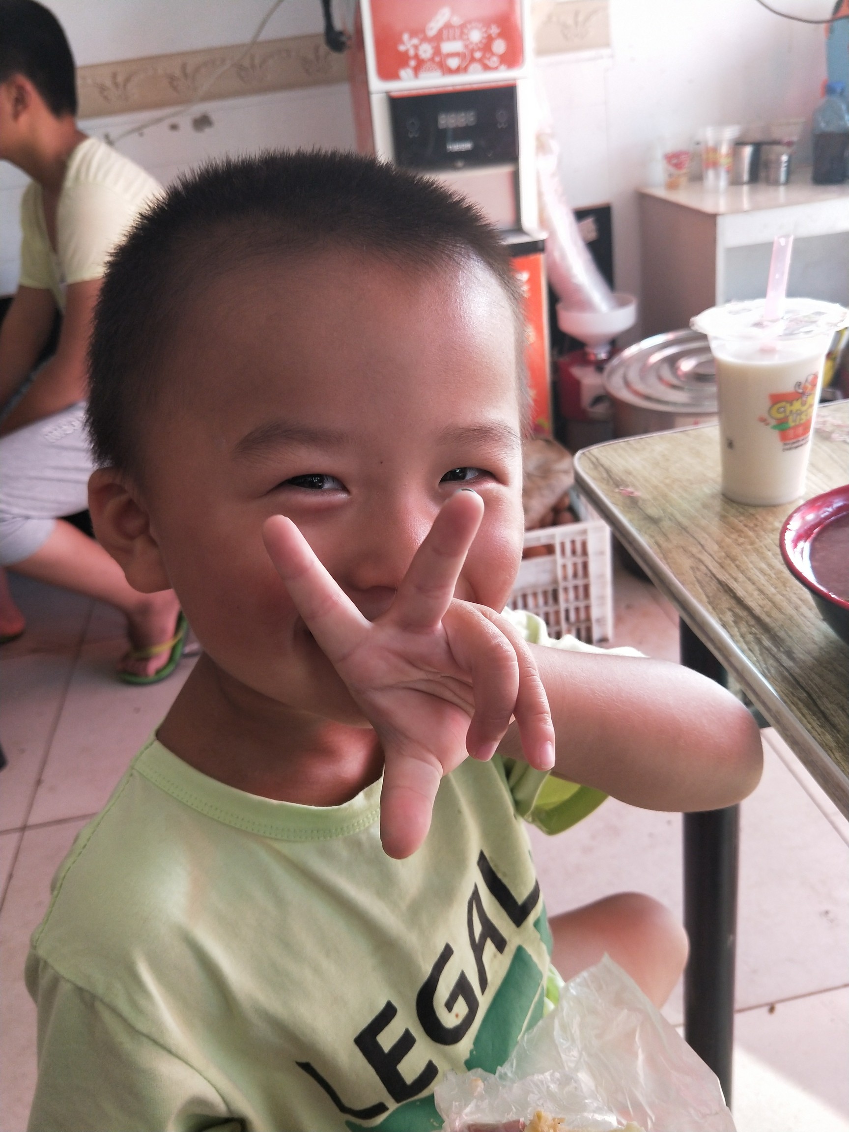 世界上最帅的小孩男孩 15041048452479.jpg