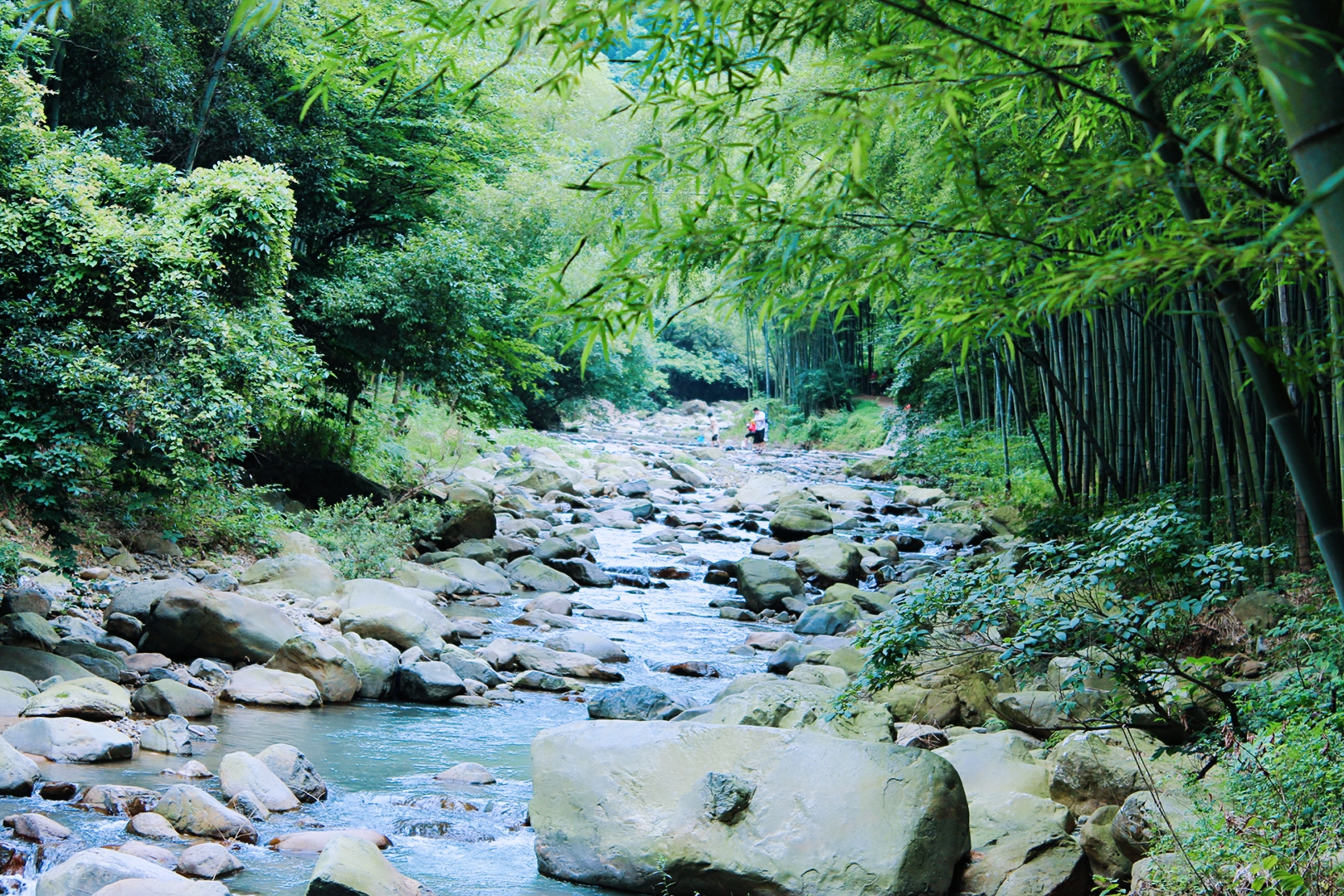 一種拍照方式##路上的時光##我的濾鏡時光#青山,綠水,小橋,人家