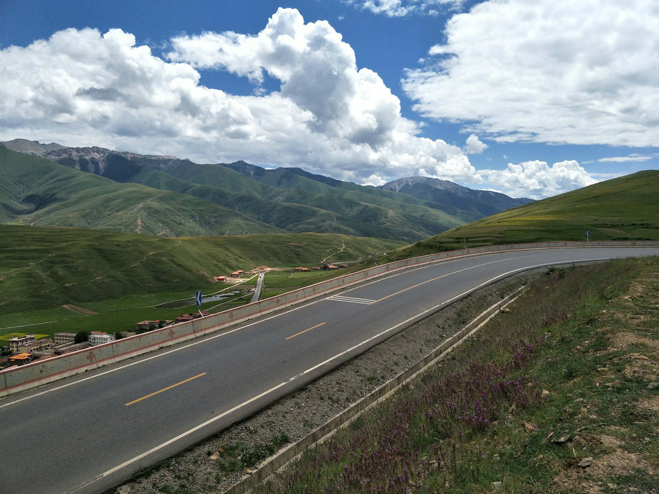 炉霍县充古乡317国道