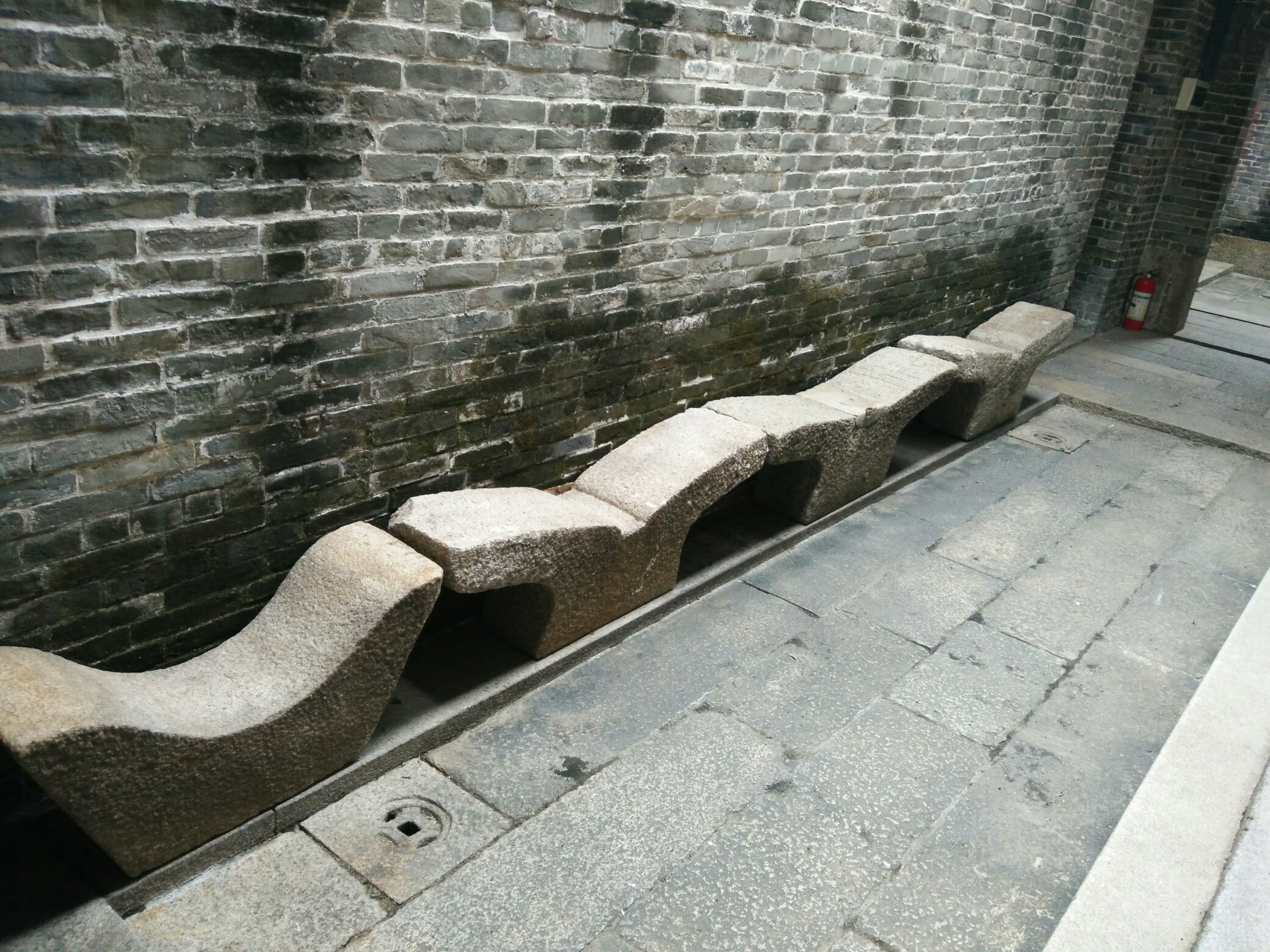 怀旧石板凳,铜钱去水口,麻石街!