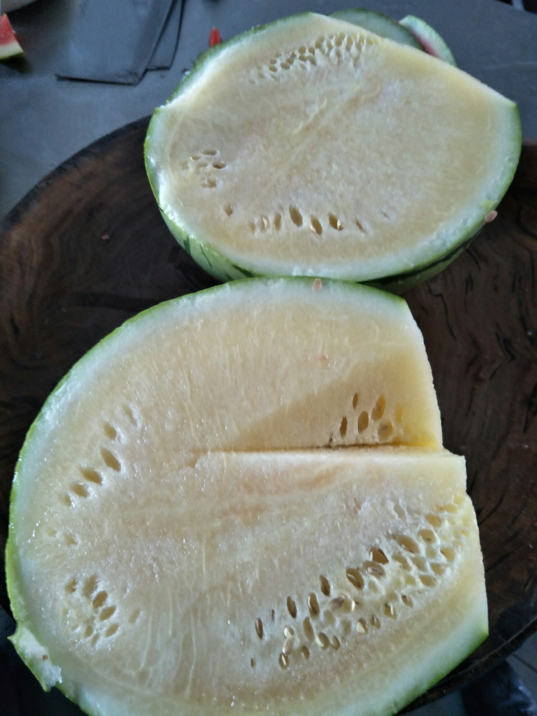 这个西瓜长的好奇怪